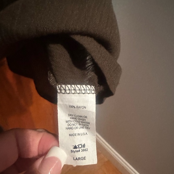 Women’s Top Olive Green - Picture 2 of 5